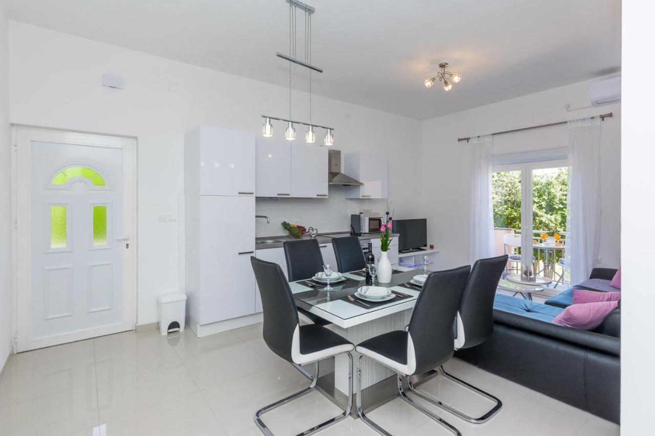 Sukošan Apartments Marko מראה חיצוני תמונה